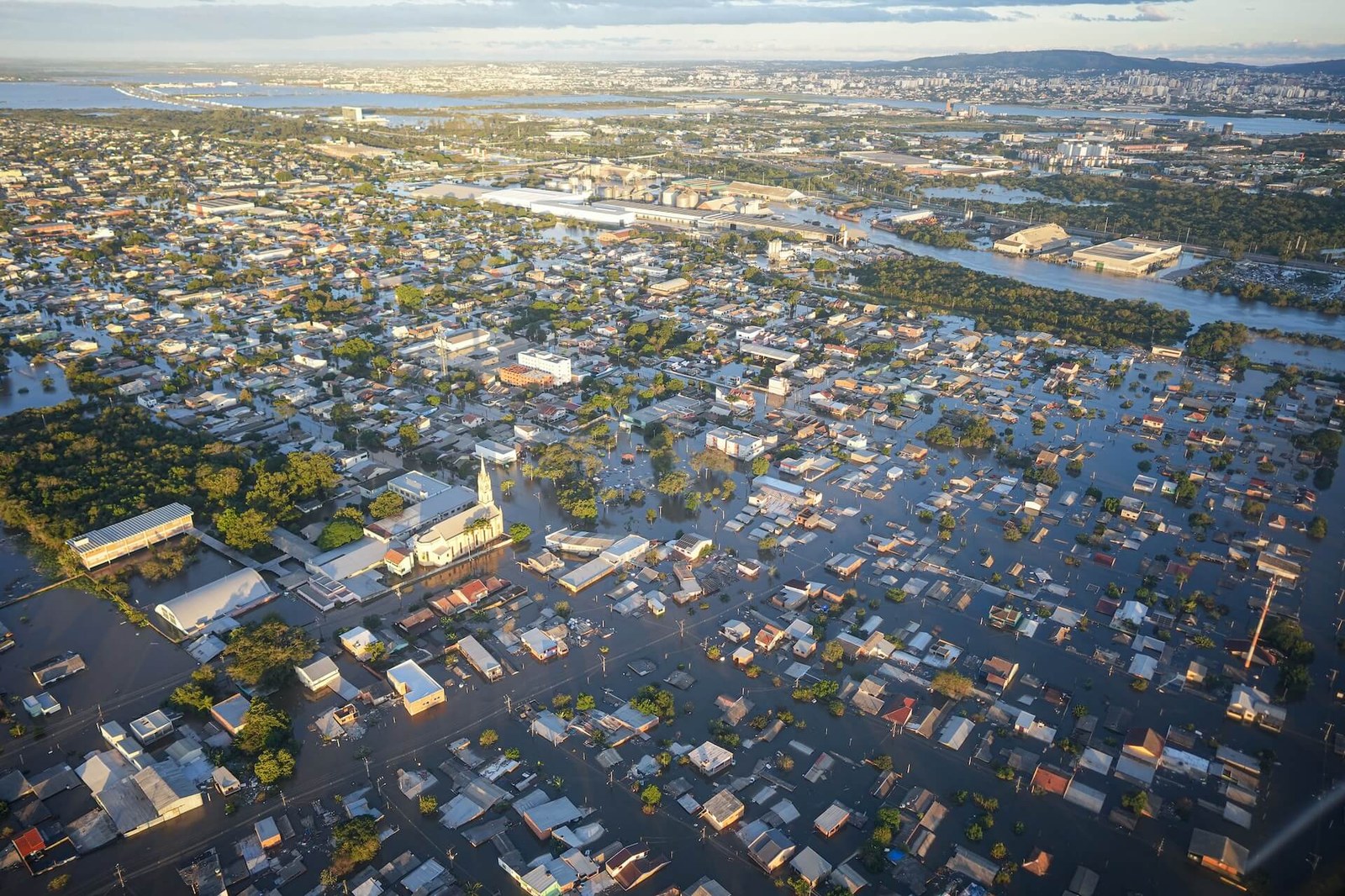 Urbanização e Drenagem: Especialista em planejamento urbano alerta sobre gravidade da crise climática e defende o conceito de Cidades-Esponja