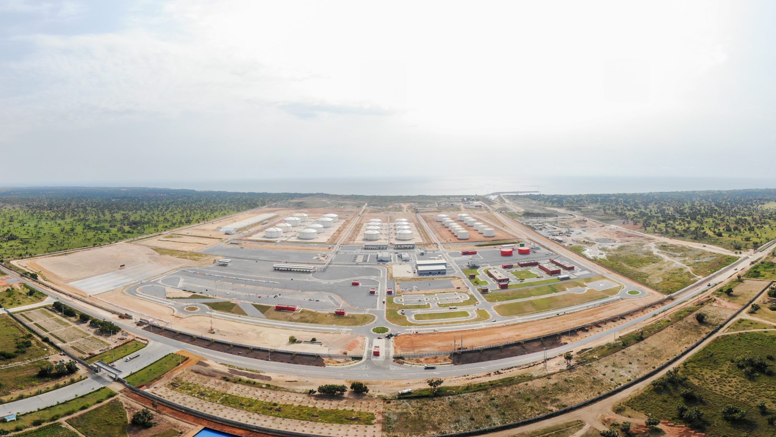 Odebrecht Engenharia conclui obra do Terminal Oceânico da Barra do Dande, em Angola