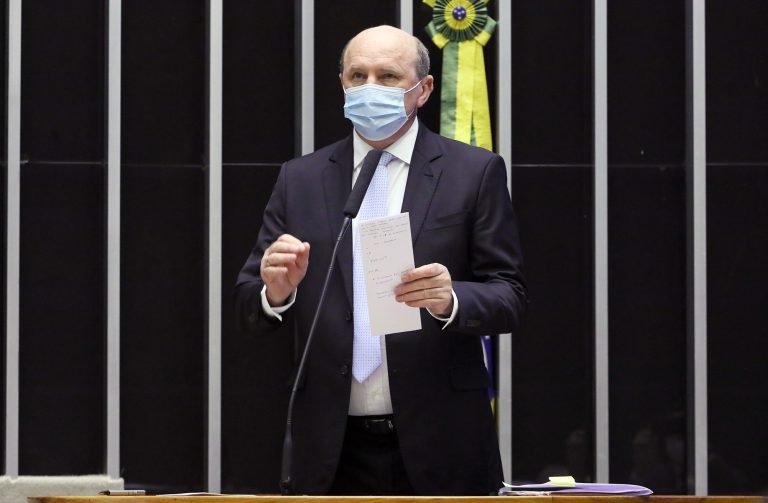 Passando a boiada em Brasília: Mudanças no licenciamento ambiental voltam para análise na Câmara e mobilizam frentes parlamentares