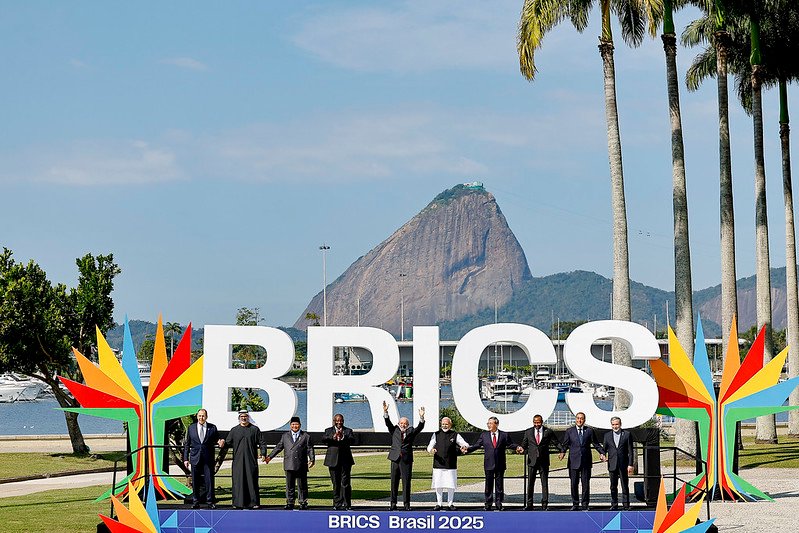 Disputa Tecnológica em jogo: IA não pode ser privilégio de poucos nem instrumento na mão de milionários, diz presidente Lula na Cúpula do BRICS