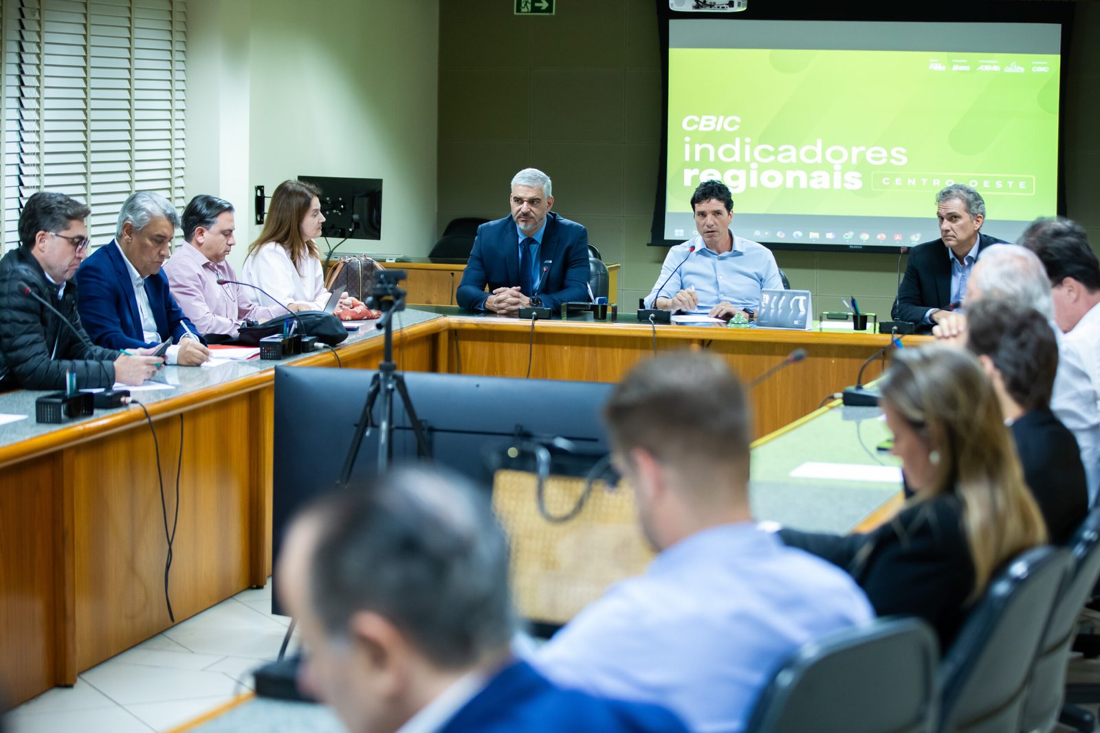 Alta dos juros pressiona setor da construção e desaceleração já é sentida no Centro-Oeste